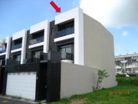 高雄市小港區高坪三十三街86號 