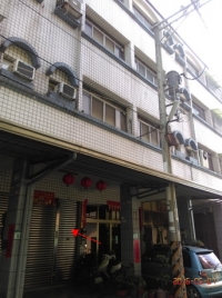 高雄市林園區港嘴三路2巷83號 